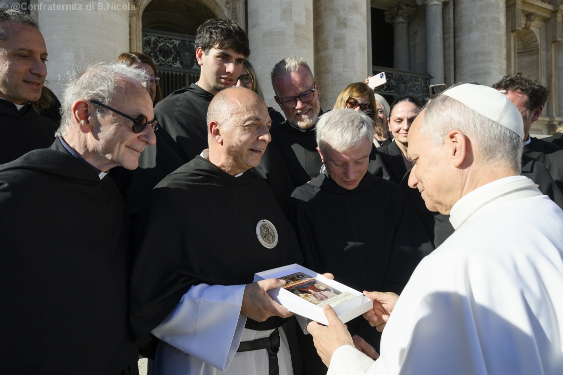 Il Santo Padre con la Confraternita