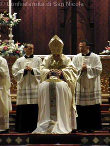 Imposizione delle mani da parte dell''Arcivescovo Mons. Paolo Romeo