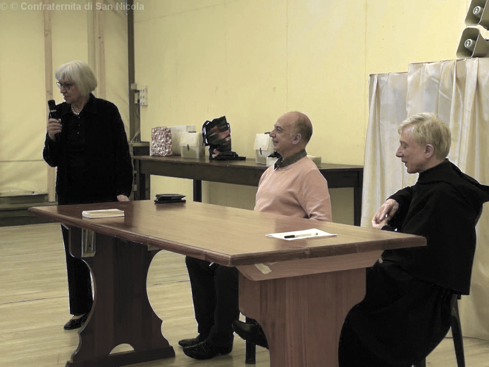 I Priori o confratelli del direttivo delle confraternite si confrontano