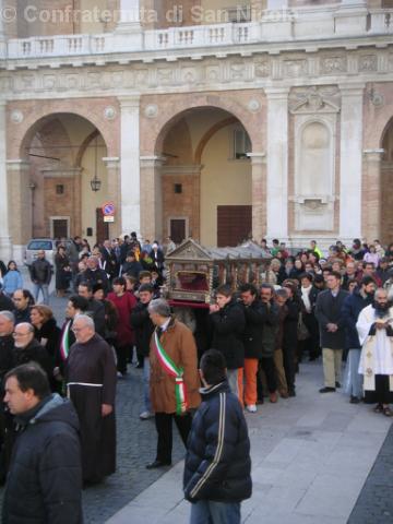 San Nicola nella piazza di Loreto