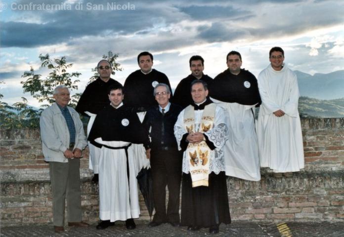 Alcuni confratelli con il Padre Spirituale e Antonio Angeletti