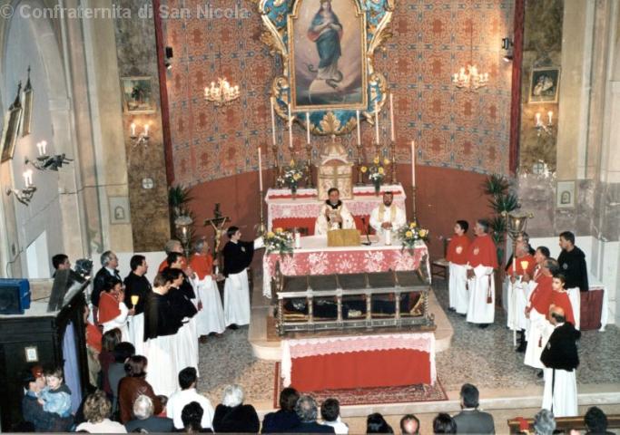 L'urna nella chiesa di Regnano 